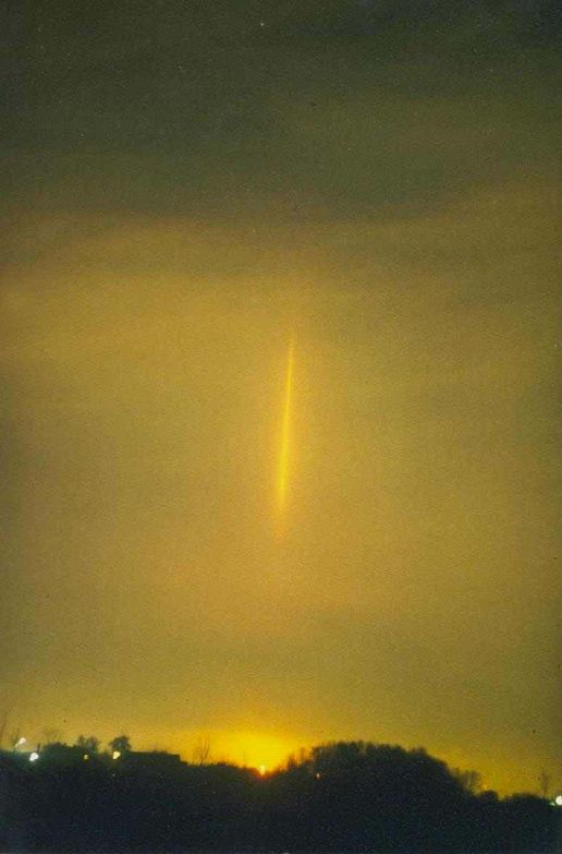 pillar-shaped reflection