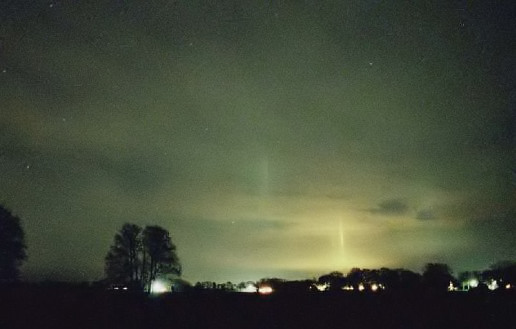 light pillars near Helvesiek, Germany